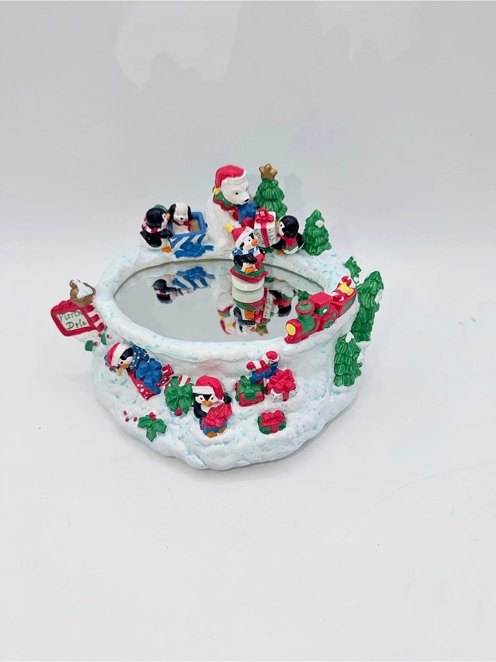 Skating Penguin Wind Up Musical Mirror Pond